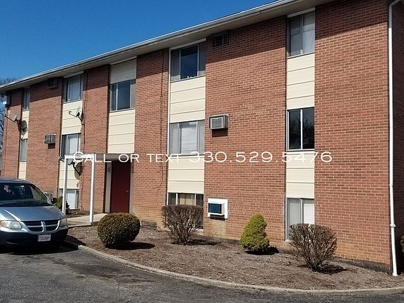 3rd image of 1723 Dominion Dr APT B