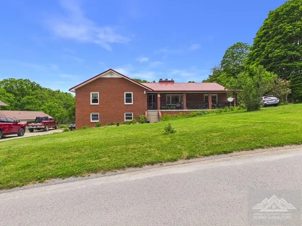 316 N State St, Athens, WV 24712
