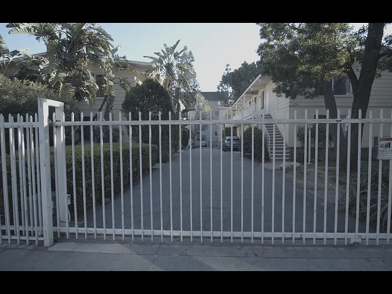 7032 Hawthorn Ave #8 — Photo 11