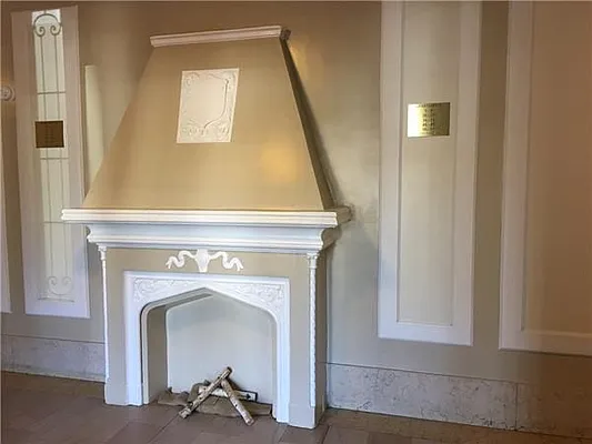 Sold by Bank Neary | media 7