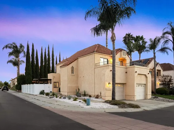 2161 Villa Sonoma Gln, Escondido, CA 92029