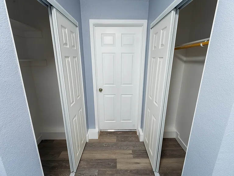 10374 Long Beach Blvd #1M — Photo 11