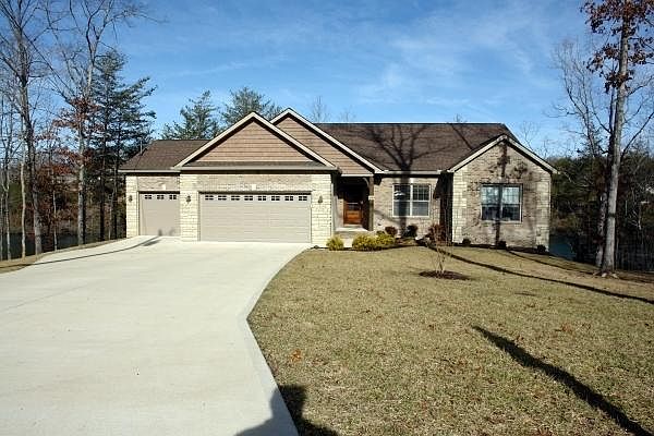 1st image of 14 Admiral Cir