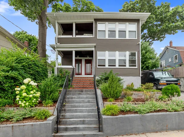 17-19 Auburn St, Pawtucket, RI 02860