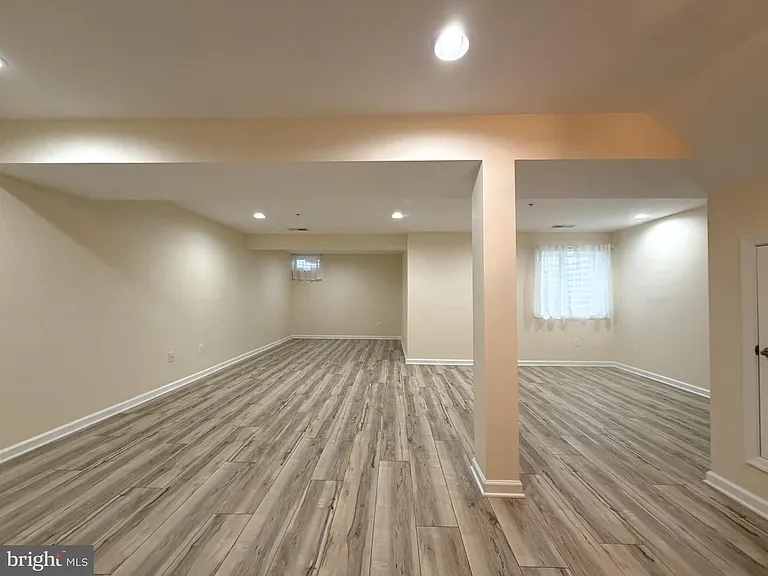 2911 Lomond Pl — Photo 17