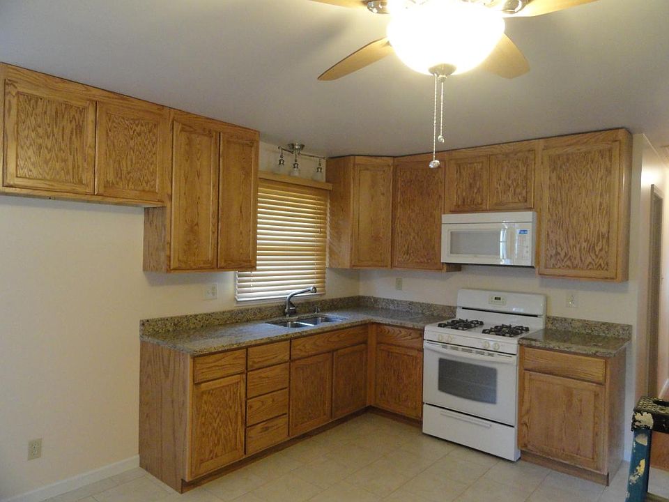 2nd image of 14 Rose Dr