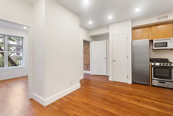 Rented by Mirador Real Estate | media 35