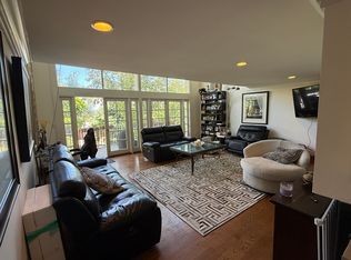14844 Valley Vista Blvd, Sherman Oaks, CA 91403