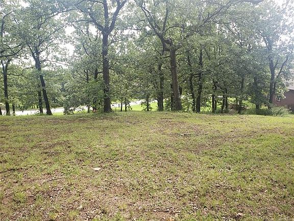 2nd image of 2656 Woodstone Dr