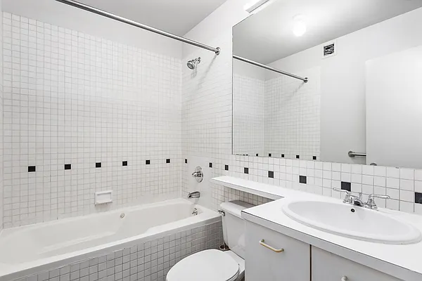 Rented by Keller Williams NYC | media 6