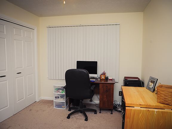 5th image of 170 Pine Hill Dr