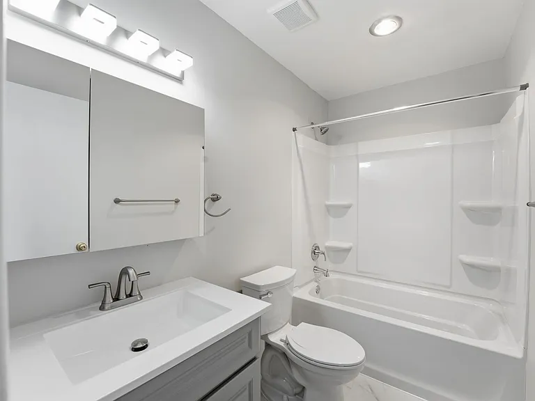 1747 Cy Ct — Photo 20