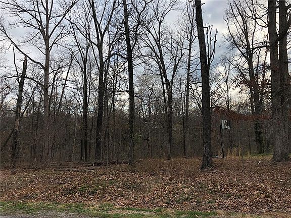 3rd image of Headley Dr