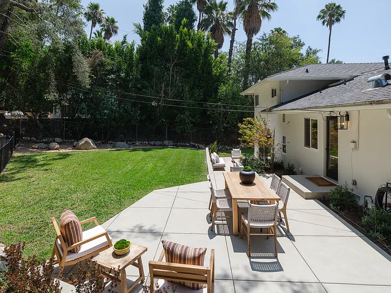 510 Foothill Ave — Photo 43