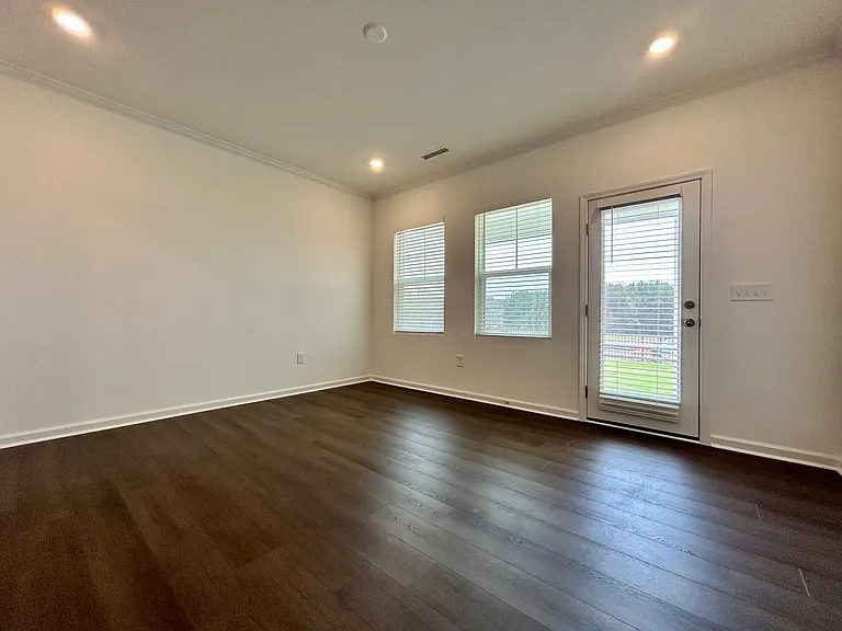 709 Painted Daisy Ln — Photo 11
