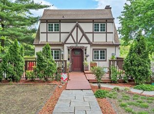 80 Morningside Dr, Croton On Hudson, NY 10520