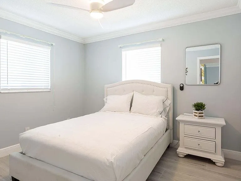 343 Balsam St — Photo 13