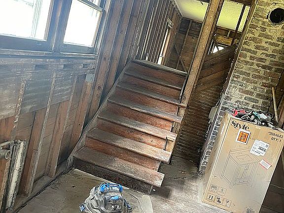 3rd image of 3001 W Cumberland Ave