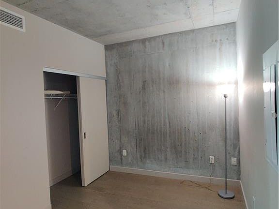5th image of 224 Lyon St N #609