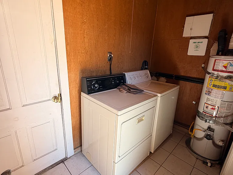 18522 Bryant St — Photo 12