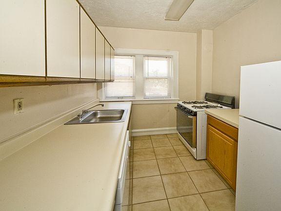 3rd image of 2374 Euclid Heights Blvd #Abfa584d4
