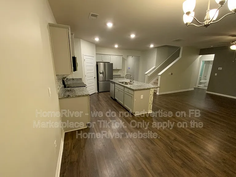 2215 Waycross Ln — Photo 11