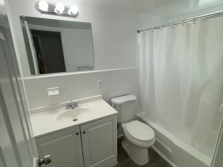 2401 NW 9th Ave — Photo 31