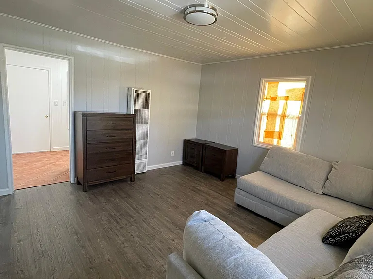 408 Arleta Ave — Photo 2