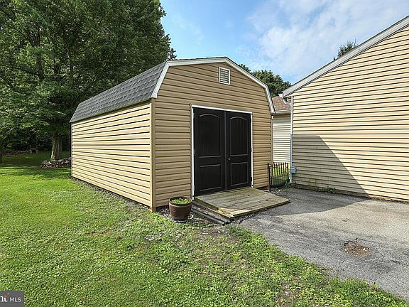 5th image of 96 Homewood Dr