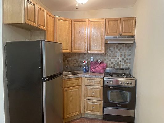 5th image of 120 Dean St #2A