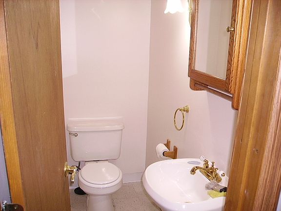2nd image of 14031 Tuckahoe Ave