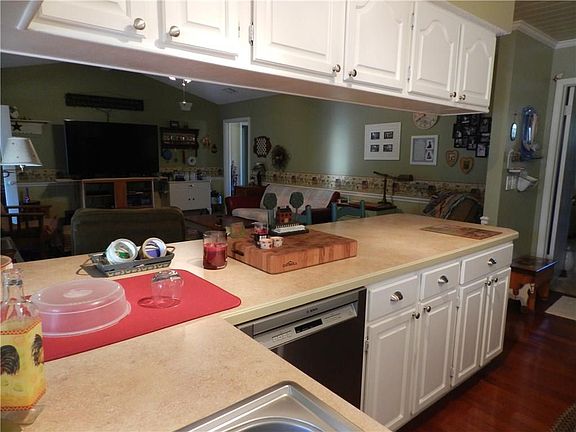 3rd image of 1826 Atlantic Ave