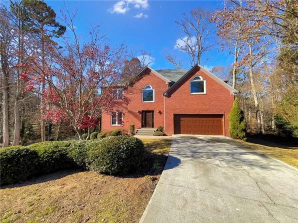 2380 Black Bear Ct, Buford, GA 30519