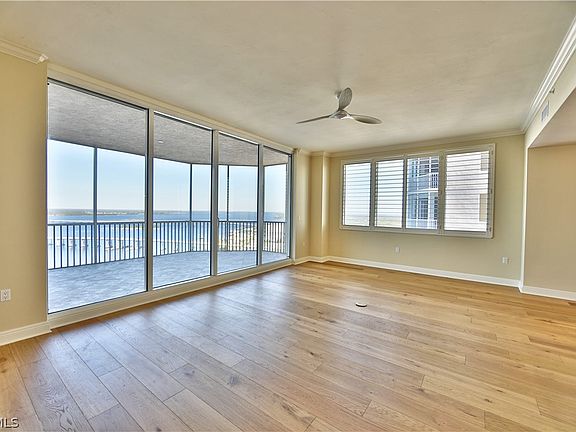 2nd image of 2104 W 1st St APT 2804