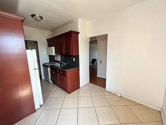 5th image of 111-45 76th Dr #E4