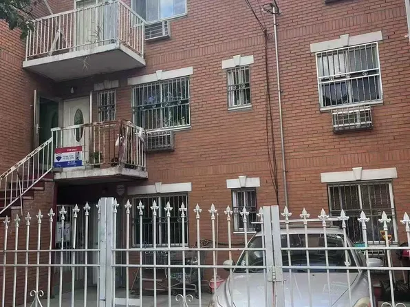 10205 46th ave, Corona, NY 11368