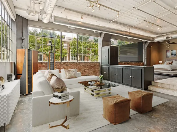 2220 Canton St APT 101, Dallas, TX 75201