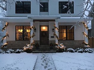 1520 Elmwood Ave, Wilmette, IL