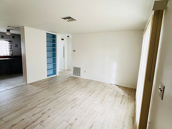 3rd image of 7226 12th St N