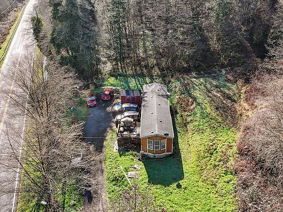 5th image of 4050 Tillamook River Rd