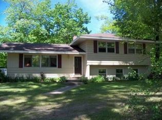 49 Forge Rd, Negaunee, MI 49866
