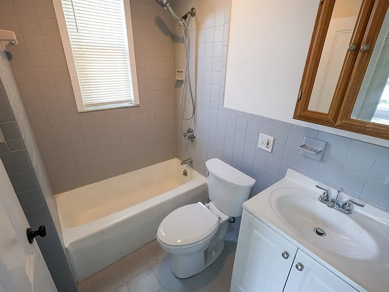 50 Thatcher St #2 — Photo 14