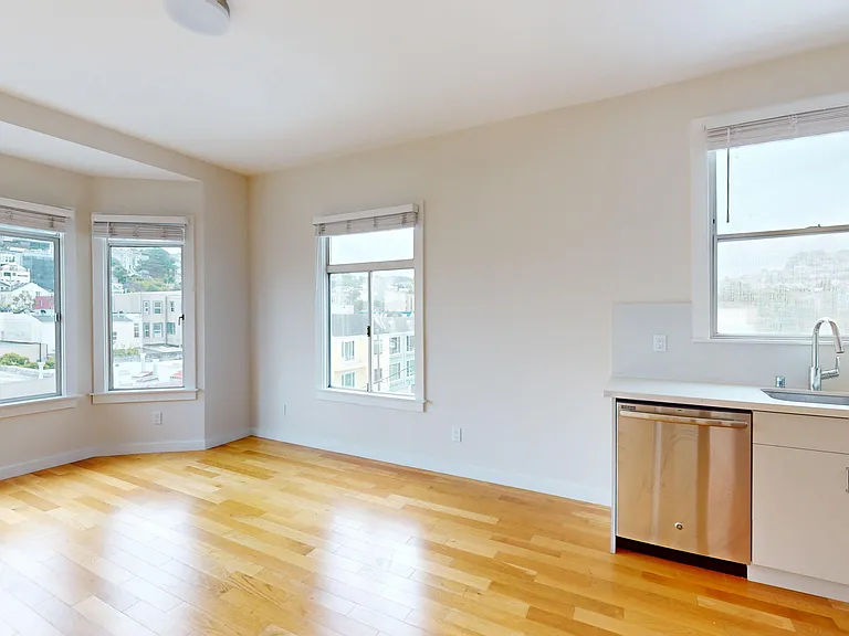 40 Tiffany Ave #9 — Photo 14