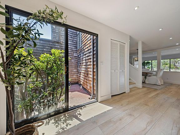 5th image of 171 El Condor Court