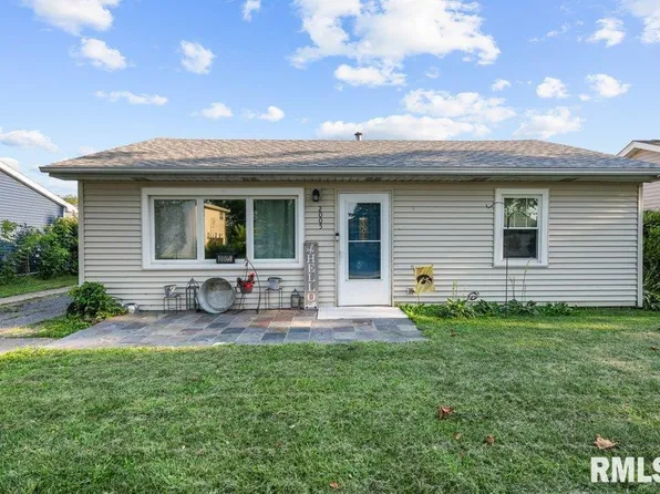 2005 W 75th Pl, Davenport, IA 52806