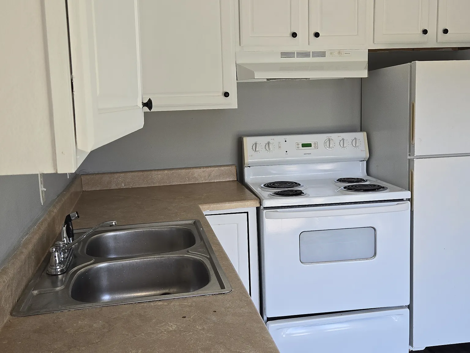 2 bed, 1.5 bath, $900 — Photo 4