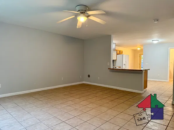 33 Green St #107, Milton, VT 05468