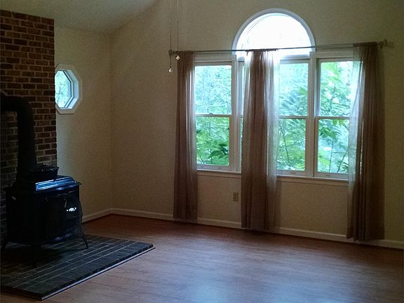 4th image of 516 Northwood Cir