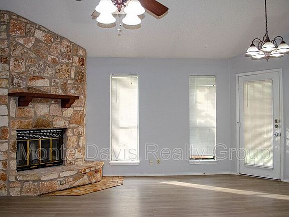 4th image of 8701 Piney Point Dr #A