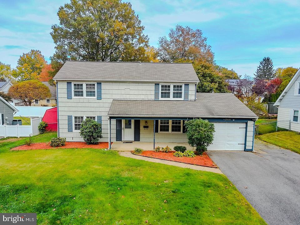 2nd image of 12616 Blackwell Ln